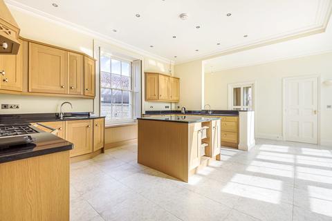 Mayfield House, 4 High Street, Rode, Frome, BA11 6NZ