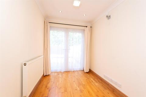 43 Coates Close, Basingstoke, RG22 4EF