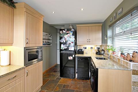 16 Cherry Tree Crescent, Walton, Wakefield, WF2 6LQ