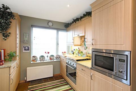 16 Cherry Tree Crescent, Walton, Wakefield, WF2 6LQ