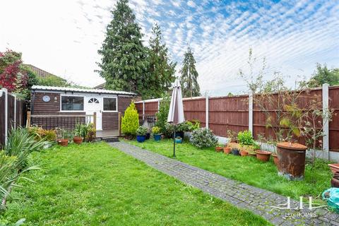 22 Birch Road, Romford, RM7 8EP