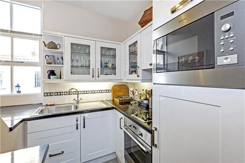 3 bedroom maisonette to rent, Gaspar Mews, South Kensington, London, SW5