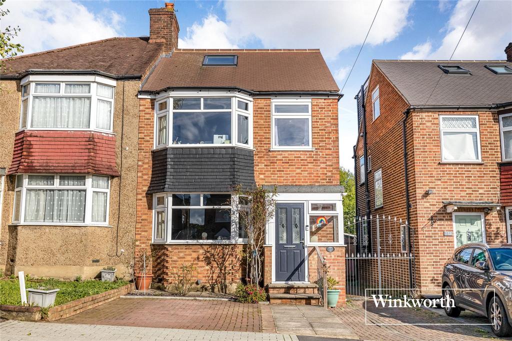Sherrards Way, EN5 4 bed semidetached house £650,000
