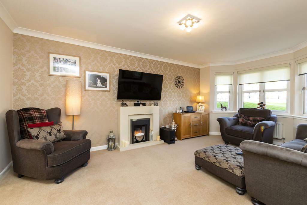 Welsh Court, Denny 4 bed detached house £240,000