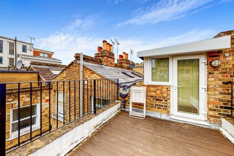 37c Bellefields Road, London, SW9 9UH