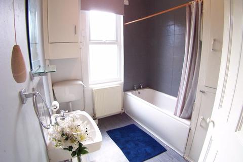 7 Glebe Place, Leeds, LS5 3HW