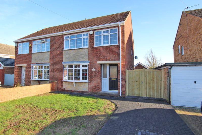 CLIXBY CLOSE, CLEETHORPES 3 bed semidetached house £217,500