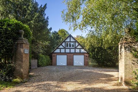 Little Barton Manor Road, Goring, Reading, RG8 9EH