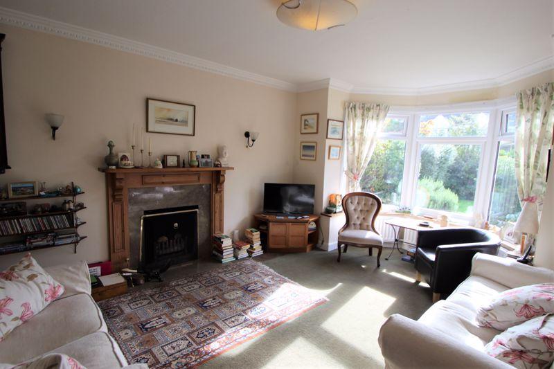 Seggs Lane, Alcester 3 bed detached house £385,000