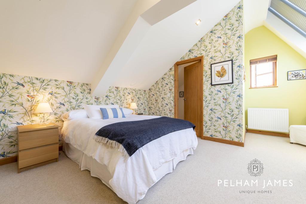 Guest bedroom with en suite