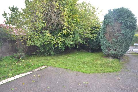 82 Coopersale Common, Coopersale, Epping, CM16 7QU