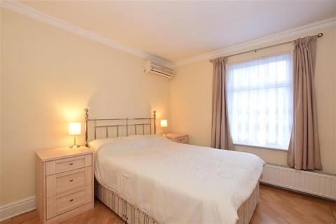 38 High Street, Hornchurch, RM12 4UN