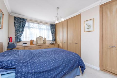 22 Tyron Way, Sidcup, DA14 6AY