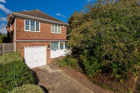 15 Grange Road, Saltwood, Hythe, CT21 4QS