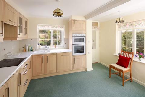 15 Grange Road, Saltwood, Hythe, CT21 4QS