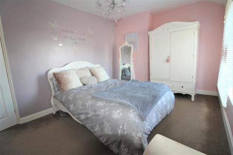 4 Elm Row, Barnsley, S71 1HR