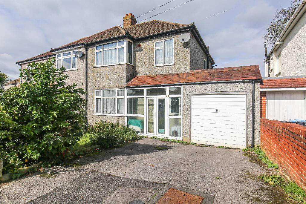 Verdayne Gardens, Warlingham, Surrey... 3 bed semidetached house £425,000
