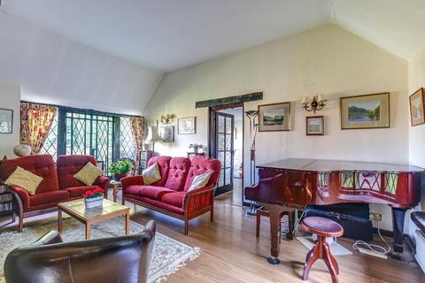 8 Grange Road, Caterham, CR3 6SH