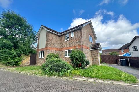 4 bedroom detached house to rent, Barry Lynham Drive, Newmarket, Suffolk, CB8