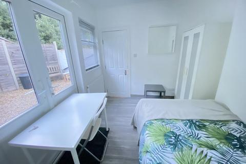 4 bedroom house share to rent, Clayton Road