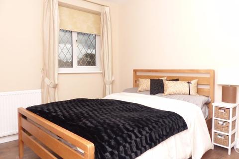 9 Bates Close, Sutton Coldfield, B76 1TL