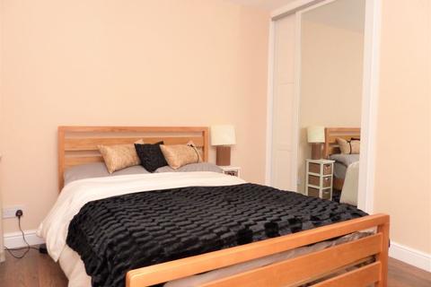 9 Bates Close, Sutton Coldfield, B76 1TL