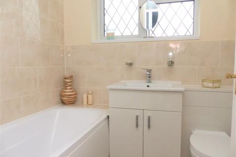 9 Bates Close, Sutton Coldfield, B76 1TL