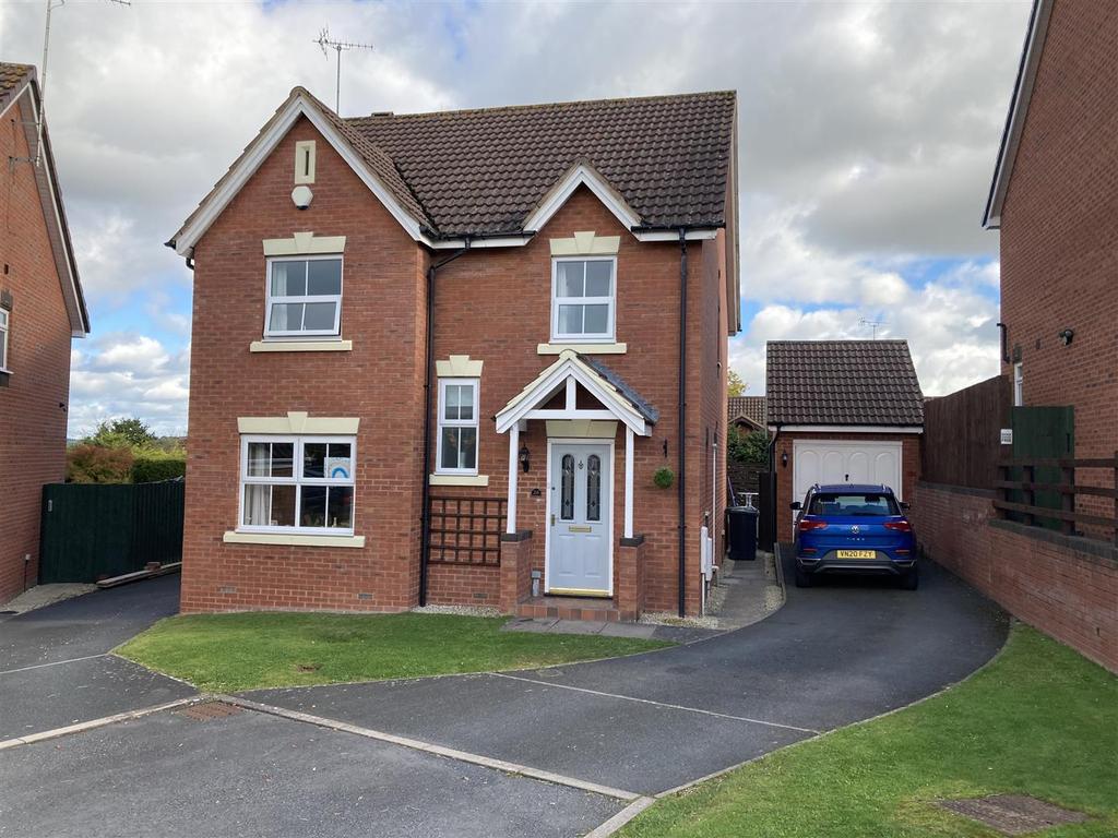 Godiva Road, Leominster 4 bed detached house £300,000