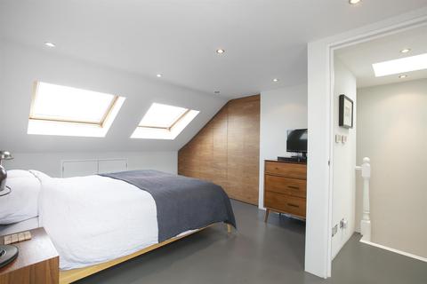 18 Rainbow Street, London, SE5 7TD