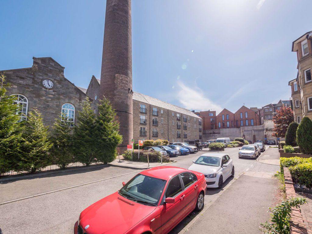 EASTER DALRY WYND, DALRY, EH11 2TJ 1 bed flat £795 pcm (£183 pw)