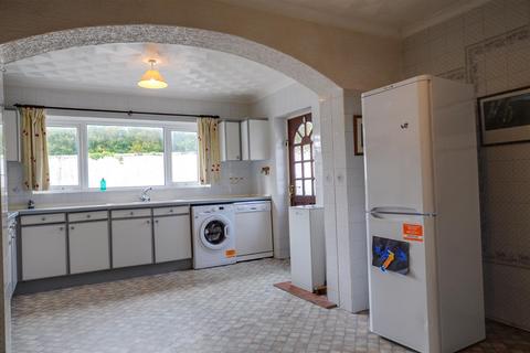 54 Ferry Road, Kidwelly, SA17 5EQ