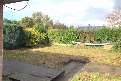2 Caistor Close, Stoke-on-trent, ST2 7DE