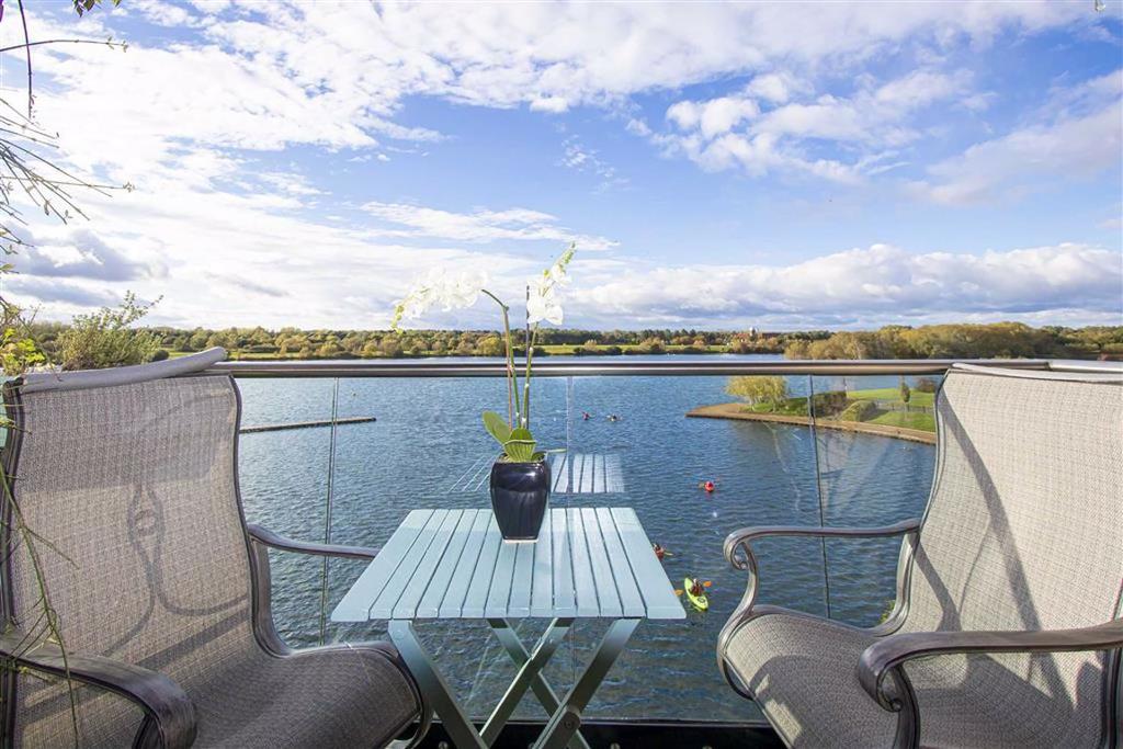 Derwent House, Caldecotte, Milton Keynes, Bucks 2 bed apartment £350,000