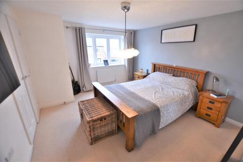 47 Broad Way, Upper Heyford, Bicester, OX25 5AD