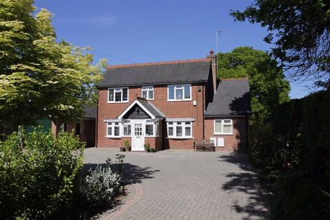 Holmwood Bashley Road, New Milton, BH25 5RY