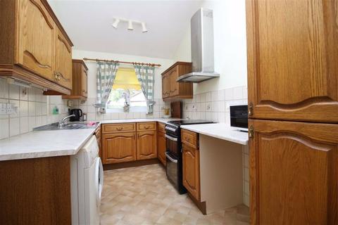 16 Benmore Close, New Milton, BH25 6UE