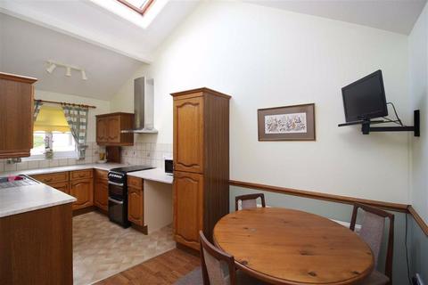 16 Benmore Close, New Milton, BH25 6UE