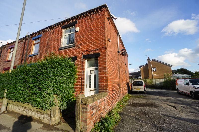 Vale Cottages, Horwich 3 bed end of terrace house £110,000