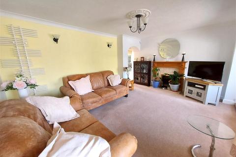 11 Caldy Walk, Stourport-on-severn, DY13 8QX