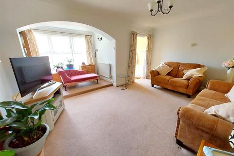 11 Caldy Walk, Stourport-on-severn, DY13 8QX