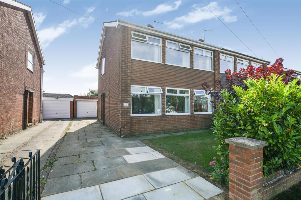 Park Avenue, Scunthorpe 3 bed semidetached house £149,950