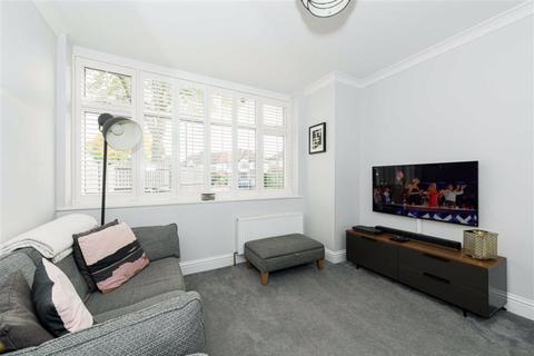 15a Sparrow Farm Road, Epsom, KT17 2JJ