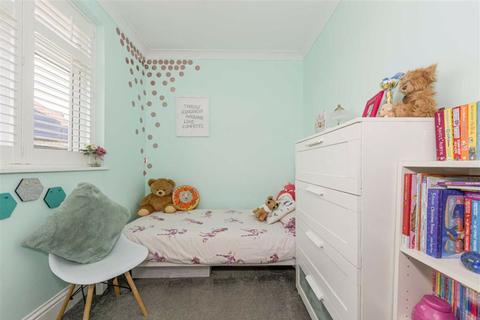 15a Sparrow Farm Road, Epsom, KT17 2JJ