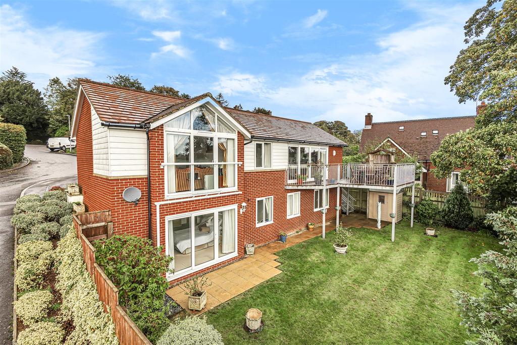 Bayford Hill, Wincanton 4 bed detached house £500,000