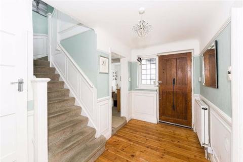 268 Fir Tree Road, Epsom, KT17 3NN