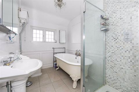 268 Fir Tree Road, Epsom, KT17 3NN