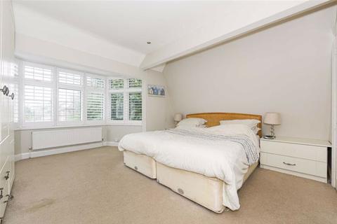 268 Fir Tree Road, Epsom, KT17 3NN
