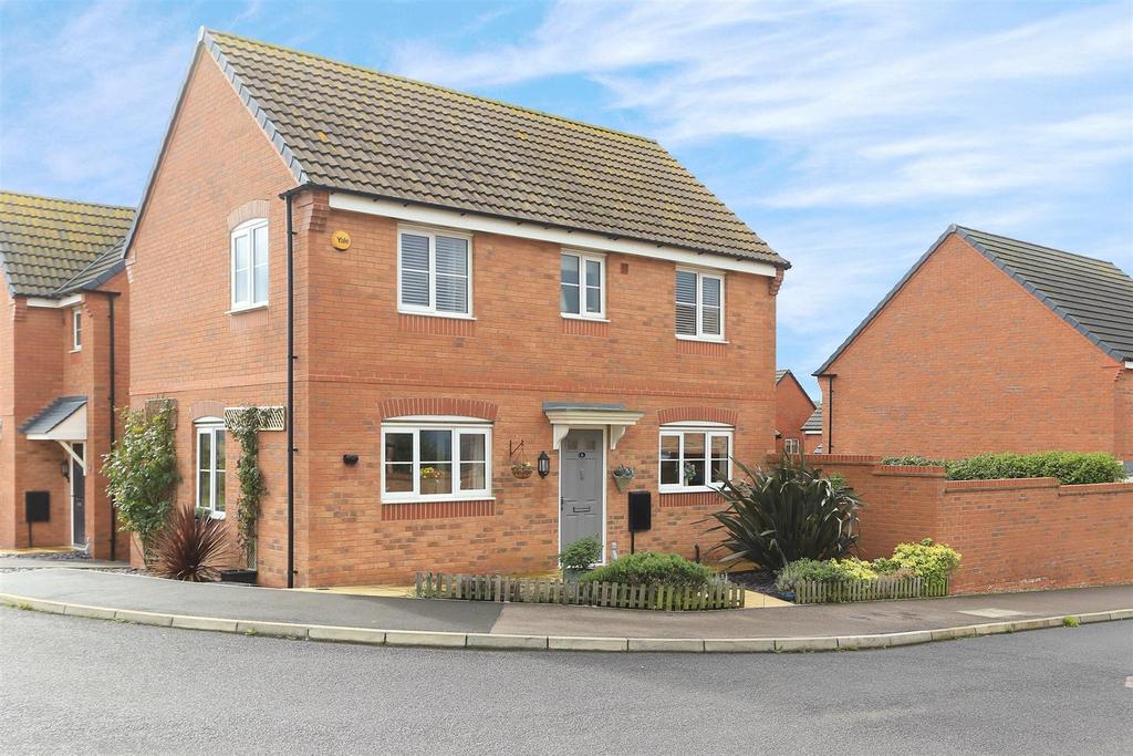 Eady Drive, Market Harborough 3 bed detached house £310,000