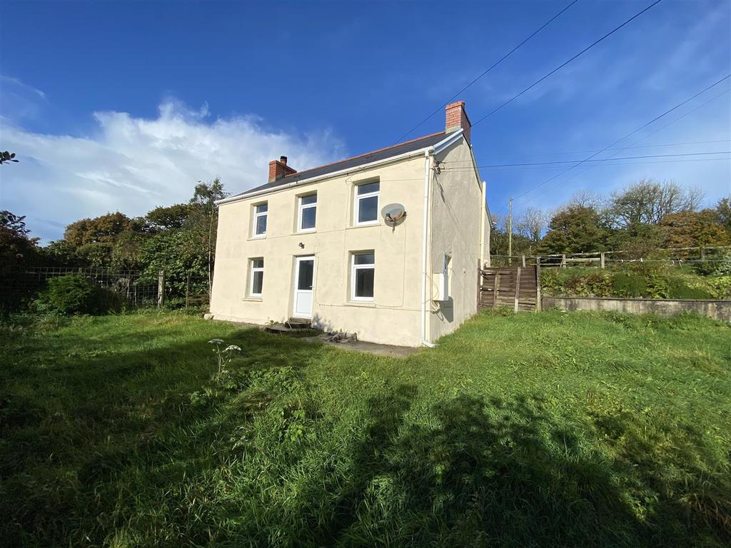 Mynyddcerrig, Llanelli 3 bed property with land £400,000