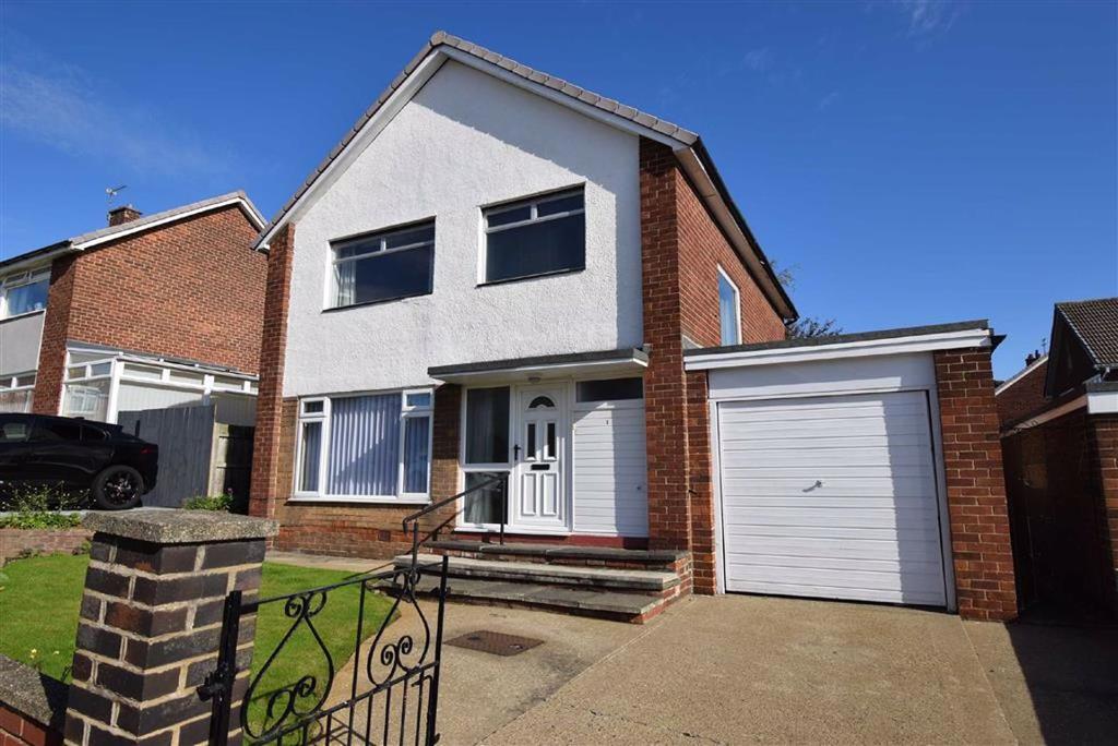 Farm Hill Road, Cleadon 3 bed detached house £285,000
